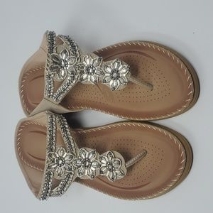 Brand new womans Sandle size 11.5 US